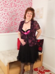 gallery_granny_and_mature_Dressed to undressed from OlderWomanFun_older_127739206