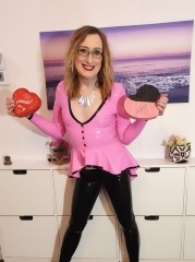 gallery_granny_and_mature_Latex and Lovers .co.uk sexy pink and black outfit_older_127740752