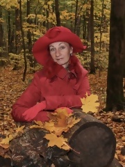 gallery_granny_and_mature_Red Autumn_older_127739506