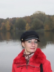 gallery_granny_and_mature_red jacket and yellow leaves_older_127741085