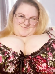 gallery_granny_and_mature_SSBBW Whore Neoqlassical on Snapchat_older_127739904